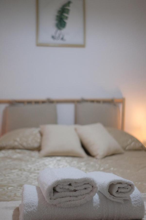 Bed and Breakfast Le Stanze Di Sofia Salerno Exterior foto