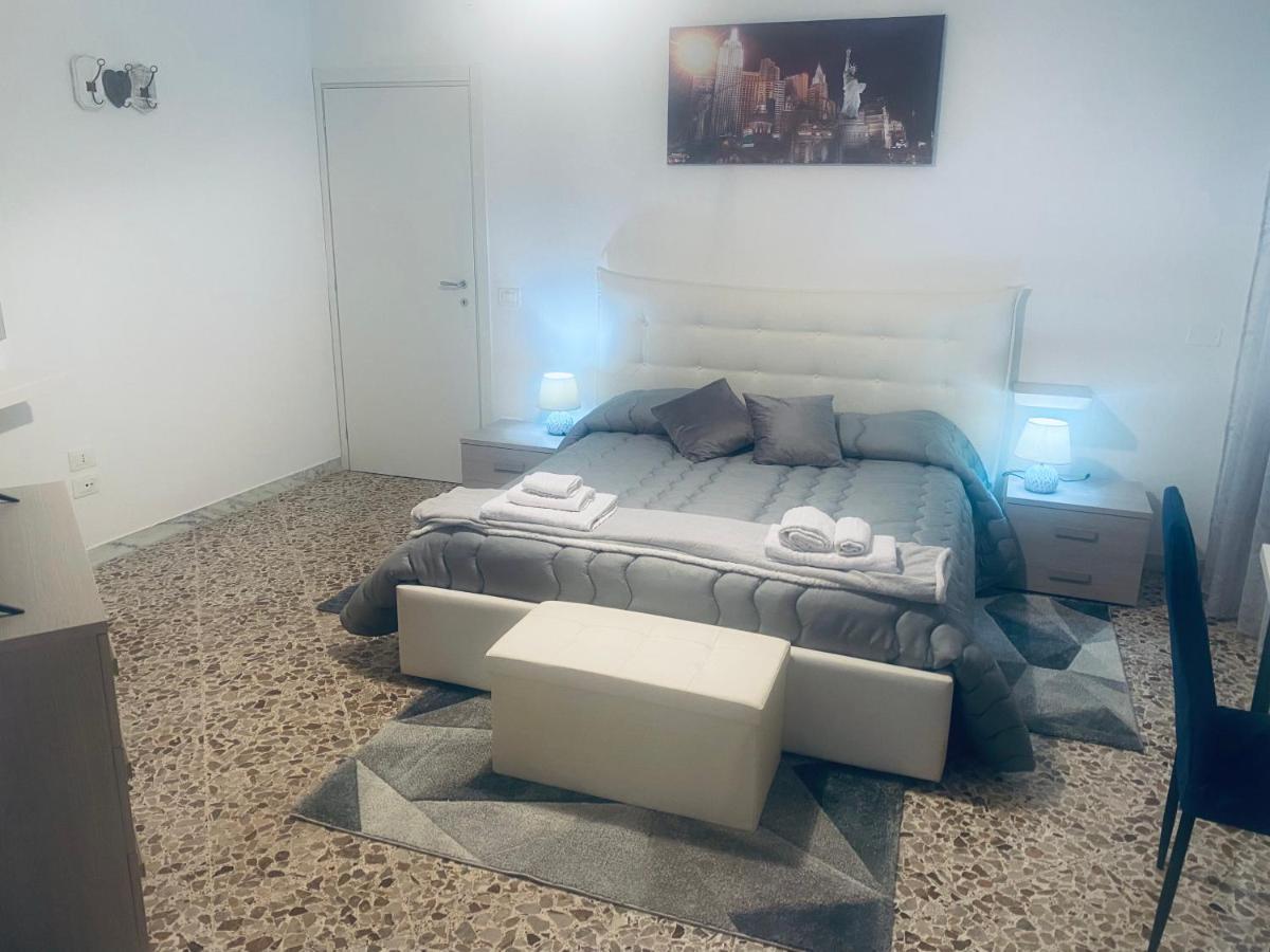 Bed and Breakfast Le Stanze Di Sofia Salerno Exterior foto